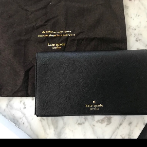 kate spade Handbags - Basically new Kate Spade crossbody! No dust bag.